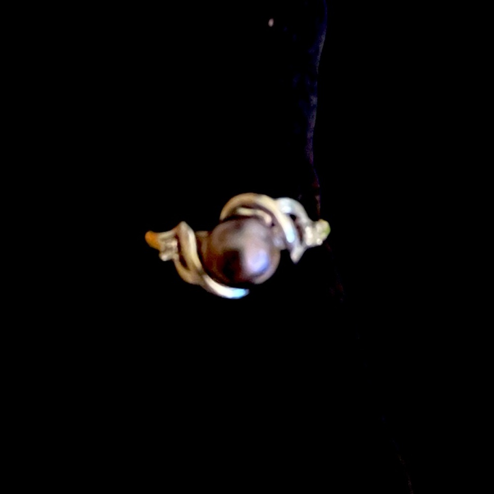 Lovely delicate black pearl ring